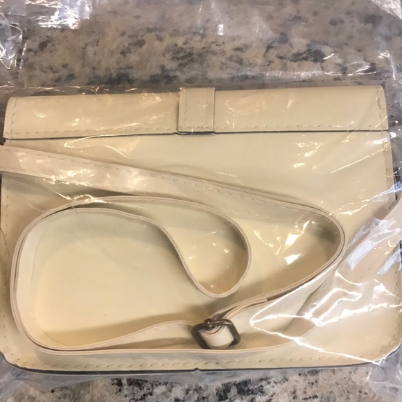 Brand New Off White Crossbody Bag - Picture 3 of 3